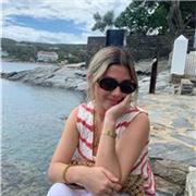 Soy Alba, doy clases de repaso a niños de primaria y ESO, de cualquier materia. En especial Matemáticas y Inglés.